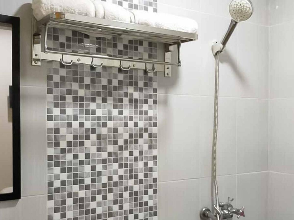 Hôtel Koolkost Syariah @ Jalan Tb Simatupang Medan à Sunggal Extérieur photo